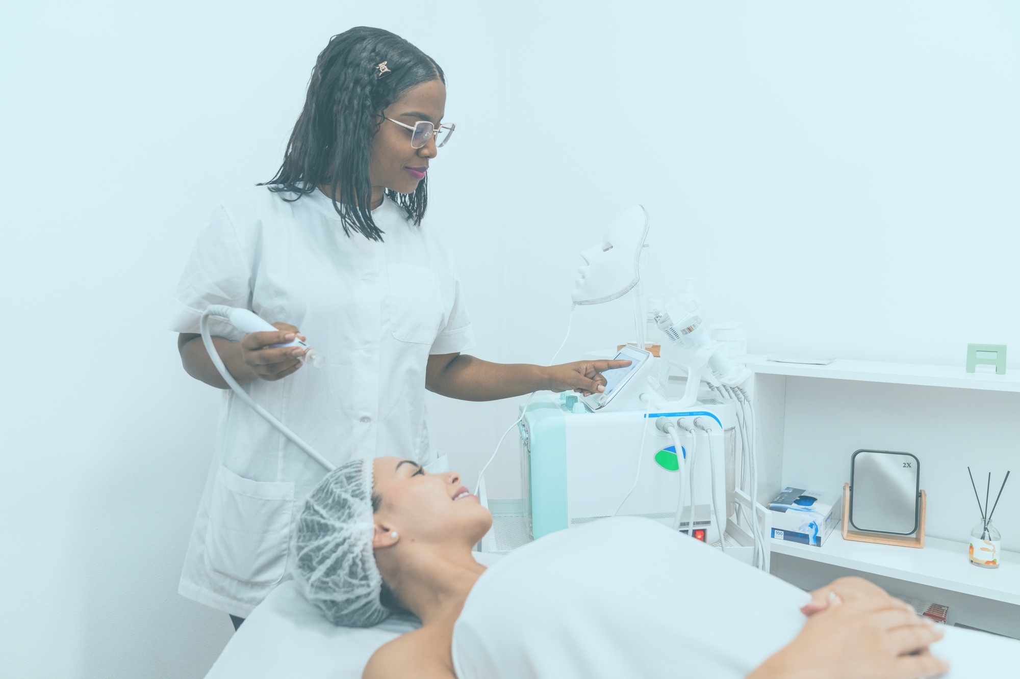 Botox and the Integration of Technology: Revolutionizing Cosmetic and Medical Applications